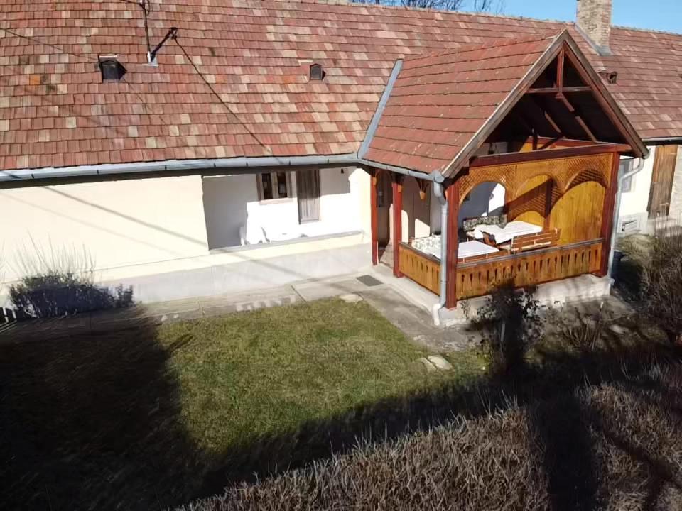 Devenyi Vendeghaz Apartment Csesznek Exterior foto